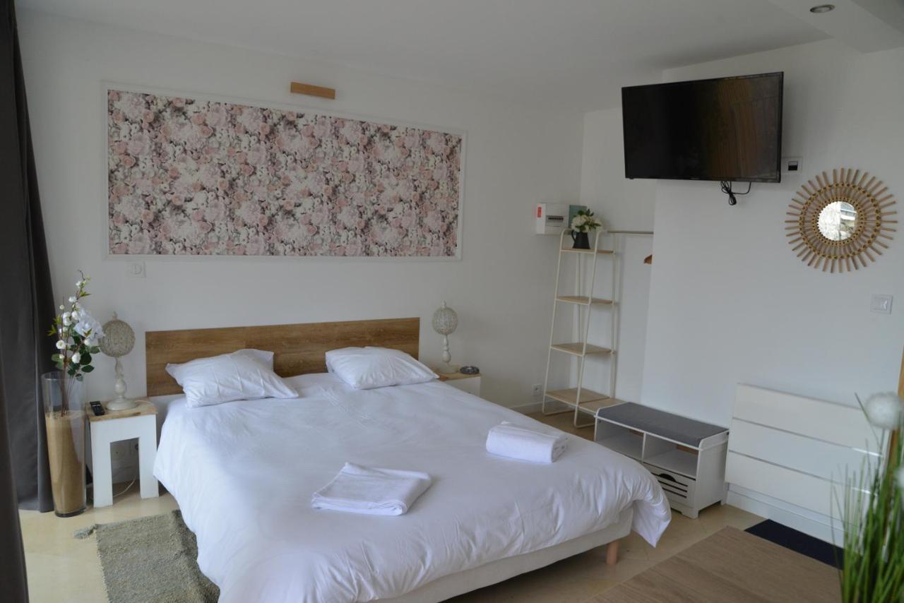 Dnj Appart Hotel Meung-sur-Loire Bagian luar foto